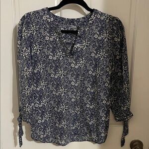 Floral Blue and White Women's Top